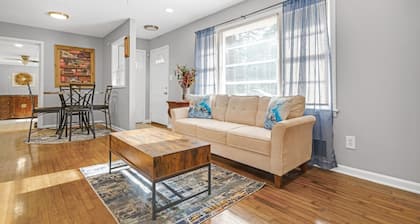 Spacious 3 Bedroom Home With Full Kitchen - Minutes From ATL Airport! 3 Home by Redawning