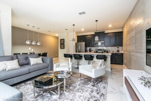 聯排別墅, 4 間臥室 | 起居區