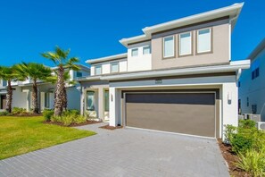 House, 5 Bedrooms | Exterior - 5 Bed 5 Bath In 5 Star Resort Near Disney! 5 Bedroom Home by RedAwning (Kissimmee)