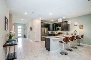 Maison, plusieurs chambres | Cuisine privée