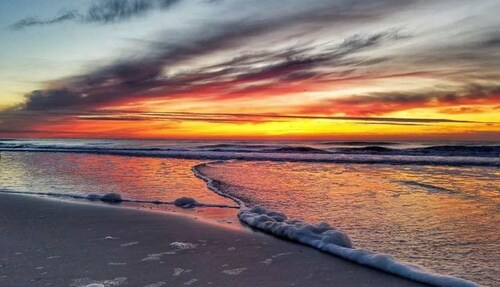 Surf City Waterfront / Amazing Sunset Deck / Walkable + Dock / 5BR