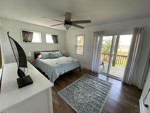 5 habitaciones, tabla de planchar con plancha y cuna de viaje