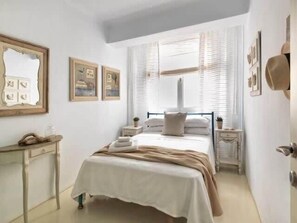 4 Schlafzimmer, Bügeleisen/Bügelbrett, Reisekinderbett, WLAN