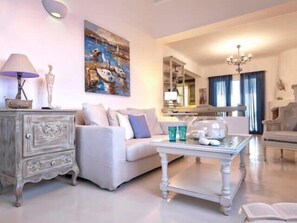 Fernseher, Kamin, Arbeitsbereiche