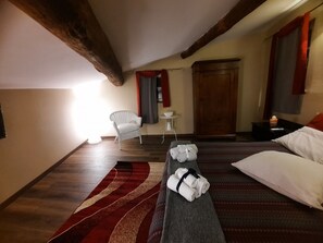 2 bedrooms, bed sheets