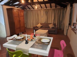 Dining - THE TERRACE BETWEEN THE TOWERS (Lucca)