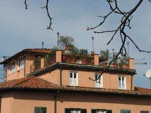 Exterior - THE TERRACE BETWEEN THE TOWERS (Lucca)