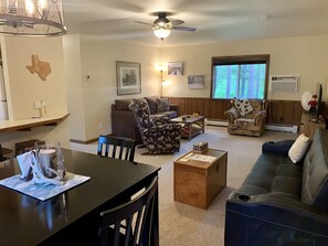 Smart TV, DVD player, stereo