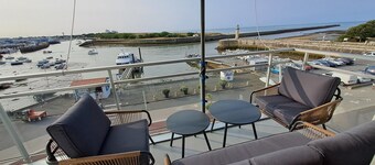 Saint Gilles Croix de Vie facing the sea (l'Adon).