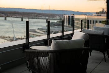Hotel Exterior at Hotel Indigo Vancouver Dwtn – Portland Area by IHG