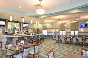Bar (on property) - Pool/Spa & Games Room In Gated Resort With Extensive Amenities & Golf Course (Davenport)
