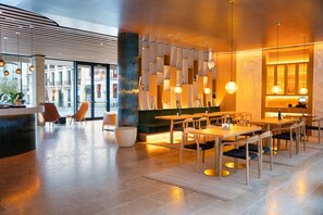 Se sirven desayunos, almuerzos y cenas