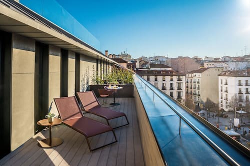 Corner Deluxe Terrace | Terrace/patio