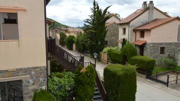 Enceinte de lâhĂ©bergement