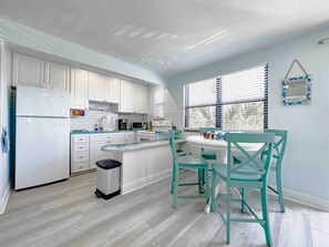 Imagen sin descripción, 4 de 32, botón