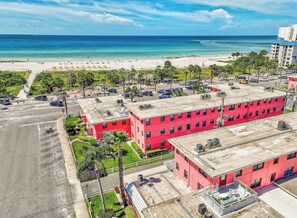 Imagen sin descripción, 4 de 32, botón