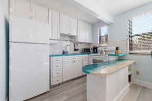 Fridge, microwave, oven, stovetop - Modern Beauty by the Beach Gulf View Balcony &Pool (St. Pete Beach)