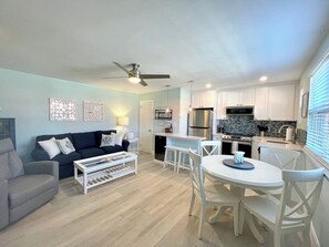 TV - Elegant & Relaxing Beachside Paradise - Pool (St. Pete Beach)