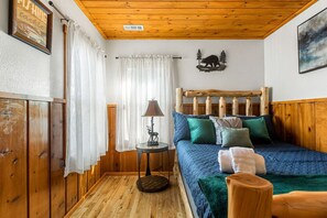 4 chambres, bureau, fer et planche à repasser, Wi-Fi gratuit