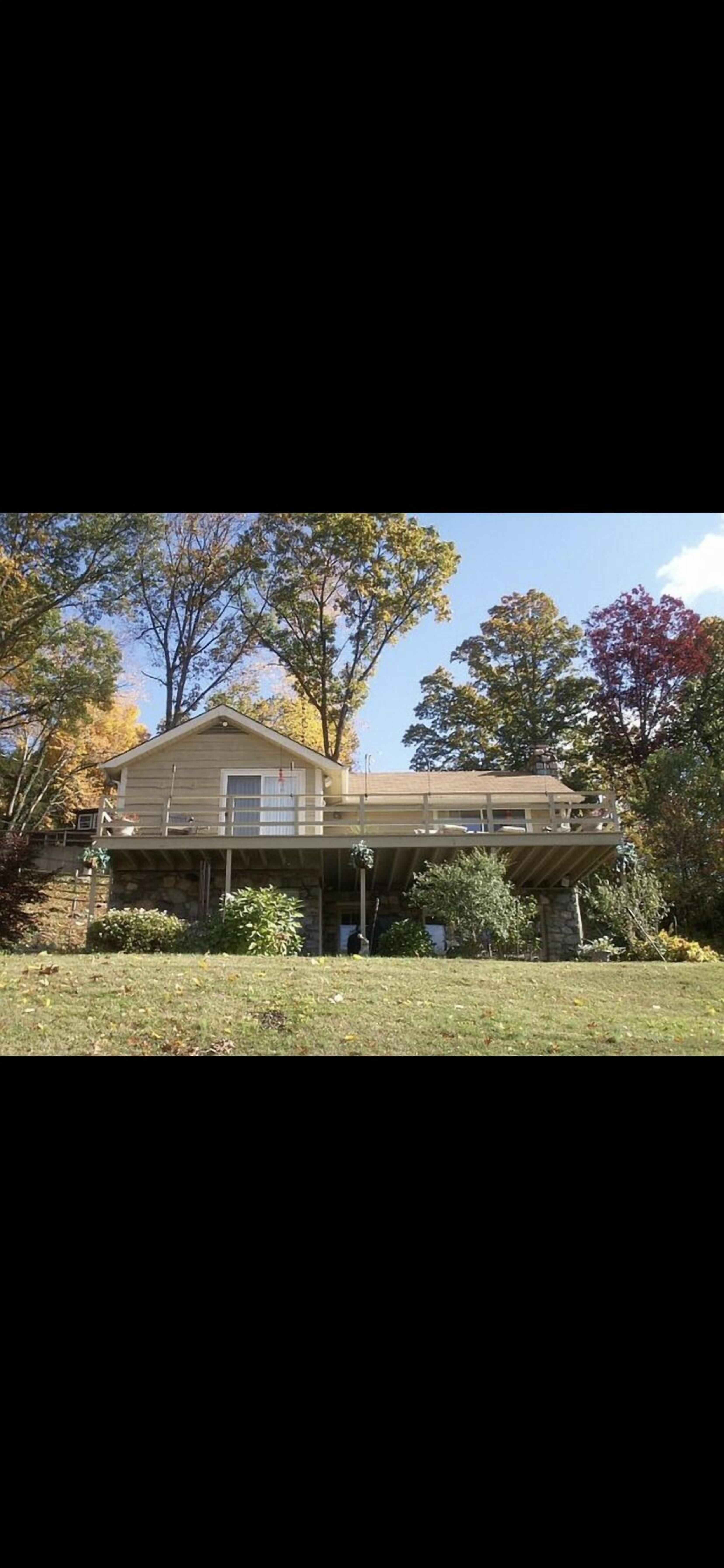 Charming Lakeview Cottage In Candlewood Lake Private Beach Community