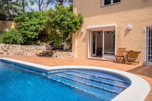 Unclassified image, 4 of 46, button - Nice house with private pool and private garden. (Tamariu)
