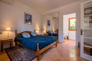 5 Schlafzimmer, BĂŒgeleisen/BĂŒgelbrett
