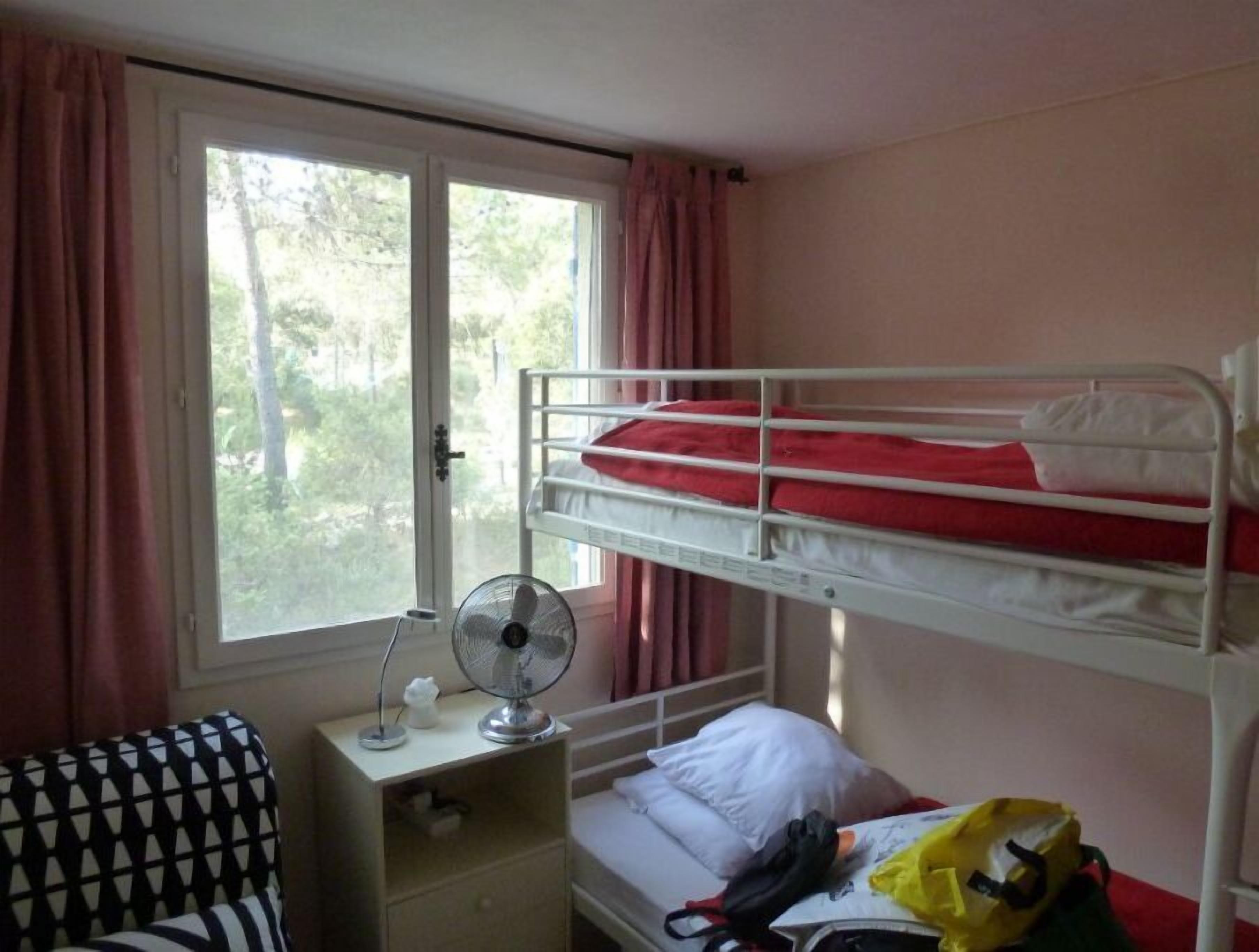 2 slaapkamers, een strijkplank/strijkijzer, wifi