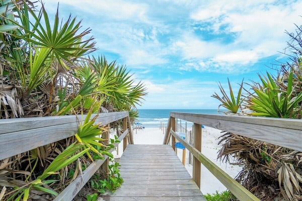 Una spiaggia nelle vicinanze, teli da spiaggia