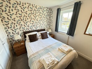 4 chambres, fer et planche à repasser, accès au Wi-Fi (inclus)