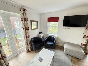 Téléviseur connecté, table de ping-pong