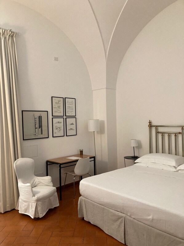 1 chambre, coffres-forts dans les chambres, bureau