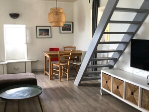 Dining - Maison Sud Ardeche (Lablachère)