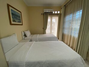 Room - Omah Inap D24 Syariah Near Universitas Aisyiah Yog (Sleman)