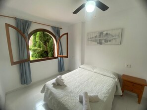 2 habitaciones, tabla de planchar con plancha y wifi gratis 