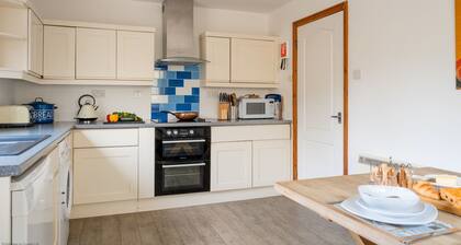 Beachcomber, Sleeps 7, Pets, Hot Tub