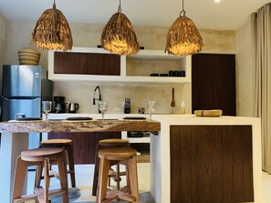 Fridge, microwave, oven, coffee/tea maker