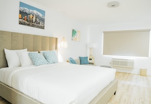 1 室のベッドルーム、デスク、アイロン / アイロン台、WiFi (無料)