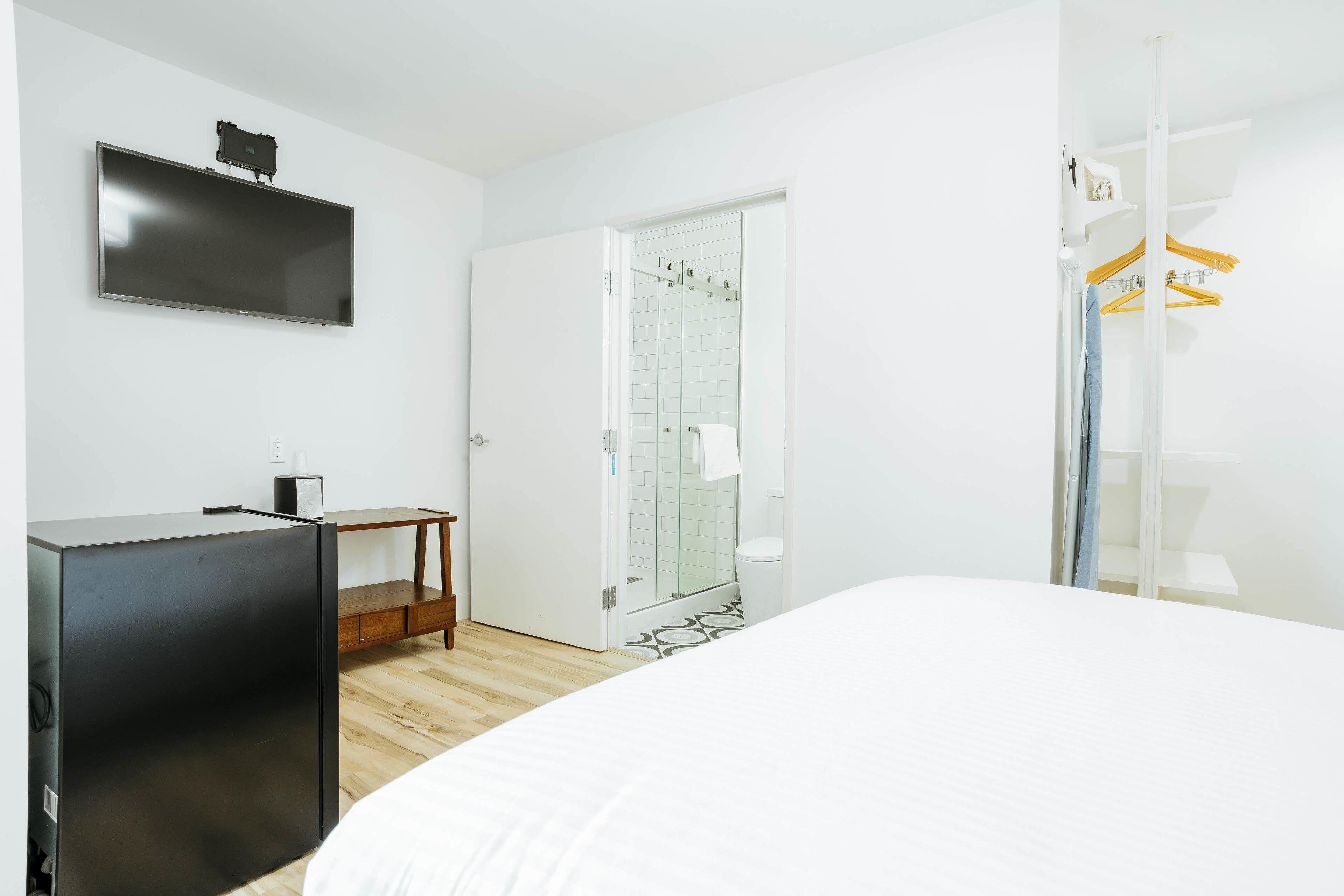 1 bedroom, desk, iron/ironing board, free WiFi