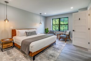 3 chambres, fer et planche à repasser, Wi-Fi gratuit, draps fournis