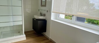 Joli Appartement en rez de Jardin Entre Crozon et Morgat