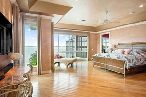 4 chambres, bureau, fer et planche à repasser, Wi-Fi gratuit