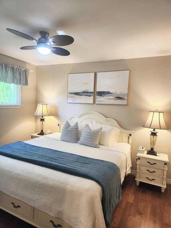 3 bedrooms, desk, iron/ironing board, travel crib