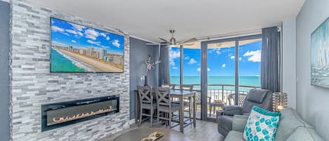 Smart TV, fireplace