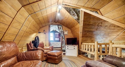 Cozy Cabin on the Farm