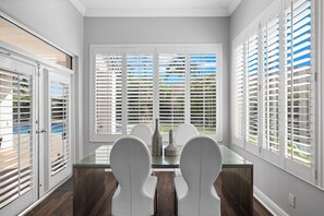 Dining - The Designer Cove (Miami)