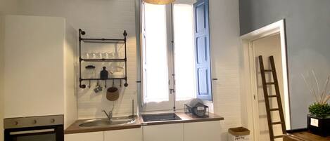 雪櫃、焗爐、爐具、咖啡機/沖茶器