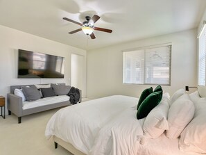 5 bedrooms, iron/ironing board, free WiFi, bed sheets