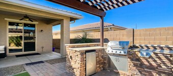 The PERFECT AZ Home! CLOSE 2 WESTGATE/GLENDALE/PHX