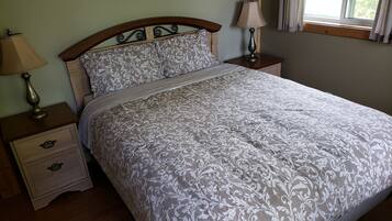 Premier Cottage | 3 bedrooms, premium bedding, pillow-top beds, individually decorated