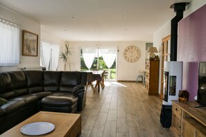 Téléviseur, bureau